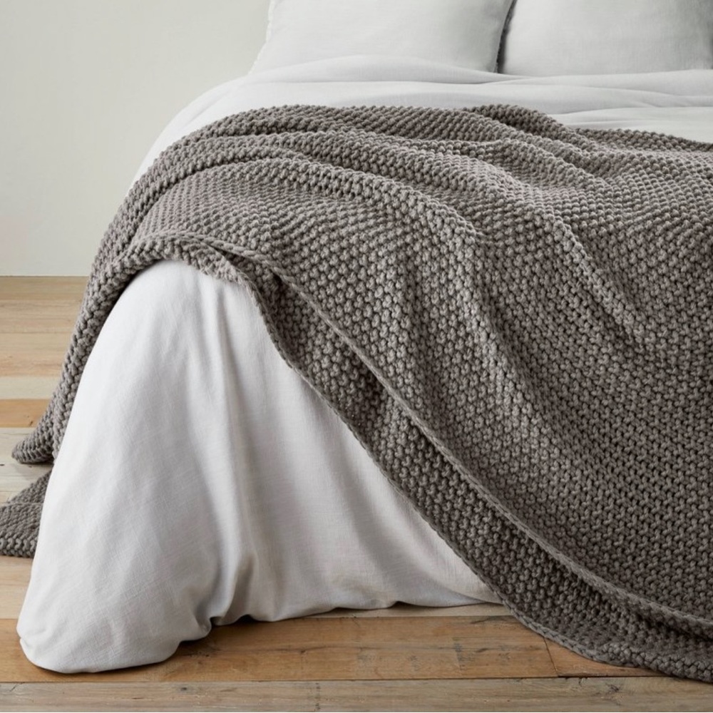 CASALUNA Chunky Knit Bed Blanket Dark Gray King Size NWOT